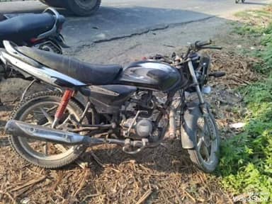 नकुड: अम्बेहटा बस स्टेण्ड पर कार ने बाइक और रेहड़ा को मारी टक्कर, 3 लोग घायल