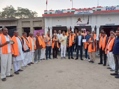 बीघापुर: भारतीय किसान यूनियन भानू ने खरझारा में किया कार्यक्रम, 20 लोगों ने थामा संगठन का दामन