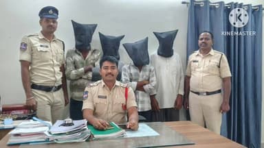 నిజామాబాద్ రూరల్: ఖానాపూర్ చౌరస్తా వద్ద గంజాయి విక్రయిస్తున్న నలుగురు అరెస్ట్