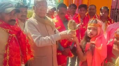 बूरमू: चलनिया बेतागी में धूमधाम से बजरंग बली मंदिर की प्राण प्रतिष्ठा, पूर्व सांसद रामटहल चौधरी सहित नेताओं ने किया शुभारंभ