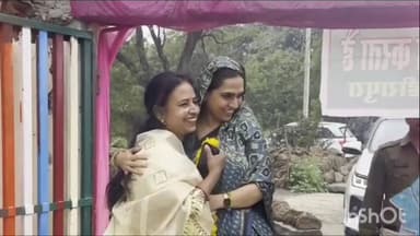 मेहगांव: जिला पंचायत अध्यक्ष कामना भदोरिया ने हीरापुरा के शासकीय विद्यालय में वार्षिक उत्सव में पुरस्कार वितरित किए