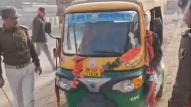 कहलगांव: बिहार-झारखंड बॉर्डर पर आबकारी दरोगा राकेश कुमार ने फिल्मी अंदाज में 94 लीटर देसी शराब पकड़ी, टेंपो भी जब्त