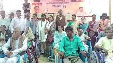 হবিবপুর: কেন্দপুকুরে সামাজিক অধিকার শিবির, প্রবীণ-প্রবীণাদের হাতে তুলে দেওয়া হয় বিভিন্ন সহায়ক উপকরণ