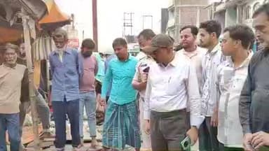 বেলডাঙা ১: রমজানের প্রথম রোজাতেই ফলের দামে আগুন— কে বাড়াচ্ছে দাম? সাধারণ মানুষের পকেটে চাপ নাকি পরিকল্পিত কালোবাজারি?