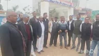 धनघटा: मलौली में जबरन रास्ता बनाने को लेकर अधिवक्ताओं ने विधायक के खिलाफ खोला मोर्चा