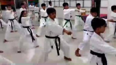 इचाक: बेटियों को आत्मरक्षा का प्रशिक्षण शुरू, सप्ताह में तीन दिन लगेगा सितोरियू कराटे प्रशिक्षण शिविर