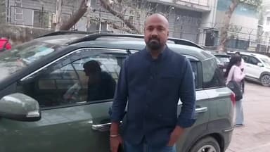 डिफेन्स कॉलोनी: दिल्ली के जसोला इलाके में चोर ने गाड़ी का शीशा तोड़कर ₹3 लाख और लैपटॉप चुराया