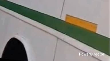 बेतालघाट: खैरना बाजार स्थित चौराहे पर एक बस और कार की टक्कर, आधा घंटा जाम लगा