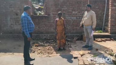 सारठ: ब्लॉक कॉर्डिनेटर ने पंचायत सचिव संग ठाढ़ी पंचायत में निर्माणाधीन आवासों का निरीक्षण किया, कार्रवाई की चेतावनी दी