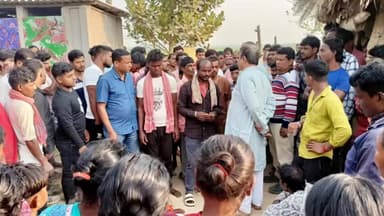 মঙ্গলকোট: চেন্নাই থেকে ফিরল পরিযায়ী শ্রমিকদের মরদেহ, শোকস্তব্ধ মঙ্গলকোটের চৈতন্যপুর, মৃতের পরিবারকে পাশে দাঁড়ালেন বিধায়ক