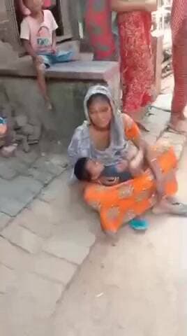 দেগঙ্গা: দেগঙ্গার বসনা বেনাপুর গ্রামে ড্রেনের কাজ নিয়ে গ্রামবাসীদের সাথে ঠিকাদার ঘনিষ্ঠ তৃণমূল কর্মীদের মারামারি, আহত সাত জন