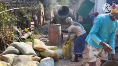 ঠাকুরপুকুর-মহেশতলা: মহেশতলা পৌরসভার ১৫ নম্বর ওয়ার্ডের পথশ্রী প্রকল্পের মাধ্যমে ঢালাই রাস্তা নির্মাণের কাজ শুরু করা হয়েছে