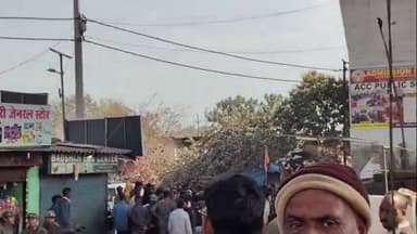 खलारी: शहीद चौक विवाद पर प्रशासन सख्त, बैठक के बाद हालात सामान्य