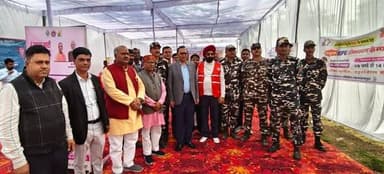 थारू विकास परियोजना विशुनपुर विश्राम में विशाल मेगा हेल्थ कैंप, 676 मरीजों का निःशुल्क उपचार।
पचपेड़वा (बलरामपुर) थारू ...