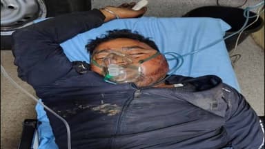 बेरमो: रामनगर के पास बाइक सवार ने पुलिस बैरियर में मारी टक्कर, गंभीर रूप से घायल