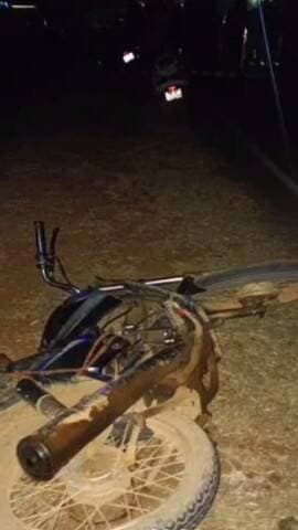 प्रतापगढ़: प्रतापगढ़ के काजली गांव में शादी से लौट रहे परिवार की बाइक को ट्रक ने मारी टक्कर, महिला की मौत, दो घायल