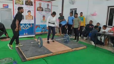 जनपद गाजीपुर में आयोजित वाराणसी जोन की 31वीं अन्तरजनपदीय भारत्तोलन कलस्टर (महिला/पुरुष) वेटलिफ्टिंग, पॉवर लिफ्टिंग व योग...