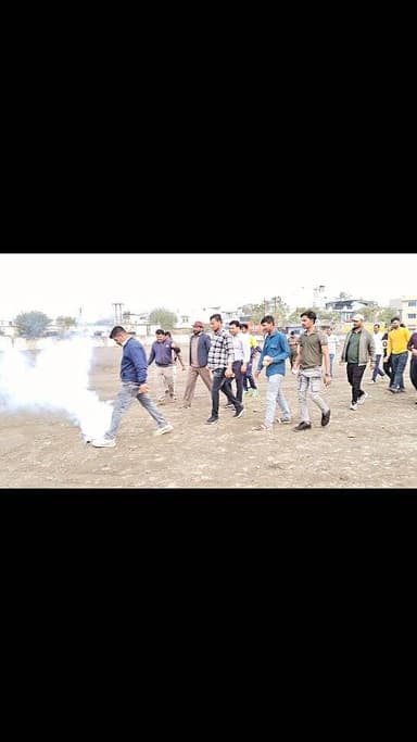 महिदपुर में पुलिस प्रशासन हाय हाय