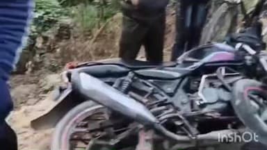 बिधूना: कोतवाली क्षेत्र के दिबियापुर रोड पर कार की टक्कर से असजना गांव निवासी बाइक सवार युवक घायल हुआ