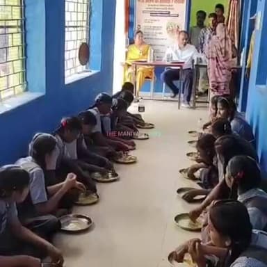 मुंगेली: कलेक्टर का औचक निरीक्षण: बच्चों के साथ भोजन की गुणवत्ता परखी, लापरवाही पर वेतन रोकने के दिए निर्देश