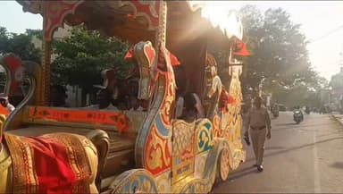 ಹೊಸಪೇಟೆ: ನಗರದಲ್ಲಿ ಶ್ರೀ ಛತ್ರಪತಿ ಶಿವಾಜಿ ಅವರ ಜಯಂತೋತ್ಸವ ಆಚರಣೆ:ಅದ್ದೂರಿ ಮೆರವಣಿಗೆ