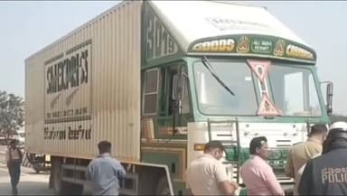 ಬಳ್ಳಾರಿ: ಬೆಳಗಲ್ ಕ್ರಾಸ್ ಬಳಿ ಲಾರಿ ಮತ್ತು ಬೈಕ್ ನಡುವೆ ಅಪಘಾತ:ಬೈಕ್ ಸವಾರನಿಗೆ ಗಂಭೀರ ಗಾಯ