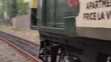 எழும்பூர்: சிக்னல் கோளாறு காரணமாக ஆங்காங்கே நின்று ரயில்கள் - பயணிகள் கடும் அவதி