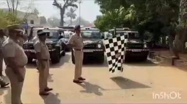 അമ്പലപ്പുഴ: ജില്ലാ പോലിസിന് ലഭിച്ച 13 വാഹനങ്ങളുടെ ഫ്ലാഗ് ഓഫ് ജില്ലാ പോലീസ് മേധാവി നിർവ്വഹിച്ചു