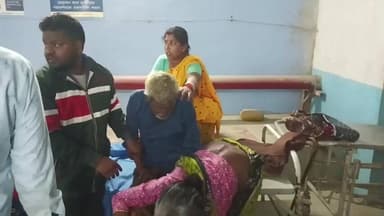 গাজোল: মোটরবাইকের ধাক্কায় এক বৃদ্ধ ছিটকে পড়ে গিয়ে গুরুতর আহত কে কেন্দ্র করে চাঞ্চল্য ছড়ালো পাহাড়ি ভিটা সড়ক এলাকায়