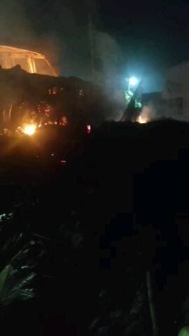 घाट कुसुंभा: महमदपुर गांव में असामाजिक तत्वों ने एक स्कॉर्पियो वाहन में बृहस्पतिवार की रात लगाई आग