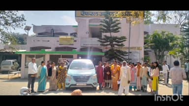 सिसई: रेफरल अस्पताल सिसई परिसर में जागरूकता रथ से मानसिक स्वास्थ्य पर दी गई जानकारी