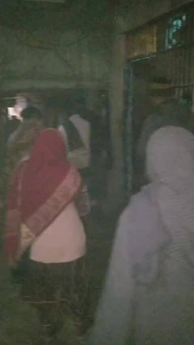 घर में घुसकर जानलेवा हमला,फायरिंग,छेड़छाड़,लूट व जान से मारने की धमकी के संबंध में FIR दर्ज किया, गिरफ्तारी नहीं अभी तक।