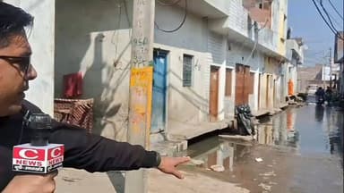 बिल्सी: बिल्सी नगर के मोहल्ला नंबर 5 में मुख्य सड़क पर जल भराव के कारण राहगीरों को निकलने में हो रही परेशानी #jansamasya