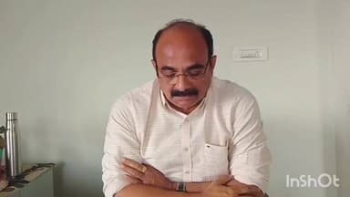 నరసన్నపేట: రైతులు కిసాన్ డ్రోన్ సేవలను వినియోగించుకోండి : ఇద్దరు నరసన్నపేట వ్యవసాయ శాఖ ఏడి వెంకట మధు