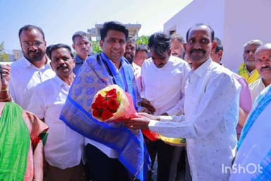 నాగర్ కర్నూల్: నాగర్ కర్నూల్ పట్టణంలోని 20వ వార్డులు ఇందిరమ్మ ఇళ్లను ప్రారంభించిన ఎమ్మెల్యే రాజేష్ రెడ్డి