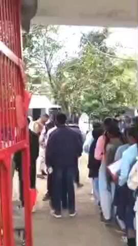 मेजा: यमुनापार क्षेत्र में शांतिपूर्ण और नकलविहीन माहौल में संपन्न हुई सोशल साइंस की परीक्षा, सुरक्षा में तैनात रही पुलिस बल