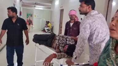 मऊरानीपुर: बम्होरी के पास दर्दनाक सड़क हादसा, शादी से लौट रहे तीन युवक घायल, एक की हालत गंभीर