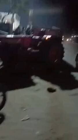 करछना: भीरपुर रेलवे स्टेशन के सामने तेज रफ्तार ट्रैक्टर की चपेट में आने से बाइक सवार की मौत, साथी घायल