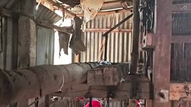 শান্তিপুর: শান্তিপুরের রামনগর সত্যনগর কলোনীতে গৃহস্থের তাঁতঘরে ভোররাতে আগুন লাগিয়ে দেওয়ার অভিযোগ