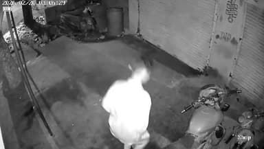 धामणगाव रेल्वे: जुना धामणगाव येथे पेट्रोल चोरी व वाहनांची तोडफोड; दत्तापूर पोलीस ठाण्यात तक्रार दाखल