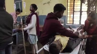 दुधि: भट्ठी मोड़ के पास मैजिक और बाइक की टक्कर में बाइक सवार दो मजदूर गंभीर रूप से घायल, जिला अस्पताल रेफर