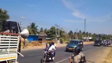 ಕೊಳ್ಳೇಗಾಲ: ಒಳ ಮೀಸಲಾತಿ ಆದೇಶ ವಿರೋಧಿಸಿ ಸತ್ತೇಗಾಲದಿಂದ ಕೊಳ್ಳೇಗಾಲಕ್ಕೆ ಬೃಹತ್ ಬೈಕ್ ರ್ಯಾಲಿ- ಧರಣಿ