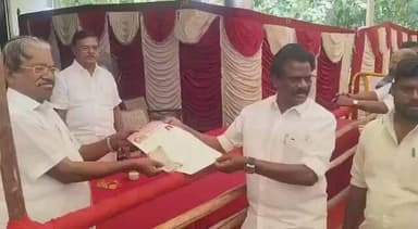 கீழ்வேளூர்: சென்னை அண்ணா அறிவாலயத்தில் கீழ்வேளூர் சட்டமன்ற தொகுதியில் திமுக சார்பில் போட்டியிடுவதற்கு முன்னாள் அமைச்சர் மதிவாணன் விருப்பமான அளித்தார்