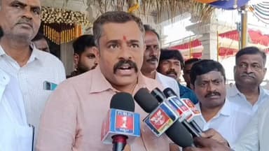 ತುಮಕೂರು: ಫೆರಿಪರಲ್ ರಿಂಗ್ ರಸ್ತೆಗಾಗಿ ಕೃಷಿ ಭೂಮಿ ಕಬಳಿಸುವುದಕ್ಕೆ ಹೆತ್ತೇನಹಳ್ಳಿಯಲ್ಲಿ ಮಾಜಿ ಶಾಸಕ ಡಿ.ಸಿ. ಗೌರಿಶಂಕರ್ ಆಕ್ರೋಶ