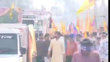 सूरजगढ़: अडूका से श्याम भक्तों का जत्था सूरजगढ़ धाम के लिए रवाना, महिलाओं ने सिर पर जलती सिगड़ी रखकर दिखाई आस्था