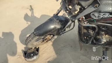 कुम्हेर: भरतपुर कुम्हेर मार्ग पर महाराजा सूरजमल चौराहे के पास रोडवेज ने बाइक में पीछे से मारी टक्कर, दो लोग गंभीर रूप से घायल