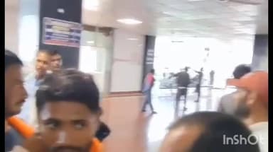 उरई: राजकीय मेडिकल कॉलेज की व्यवस्थाओं की खुली पोल, मुफ्त दवाई लेने के लिए लोगों को घंटों करना पड़ता है इंतजार