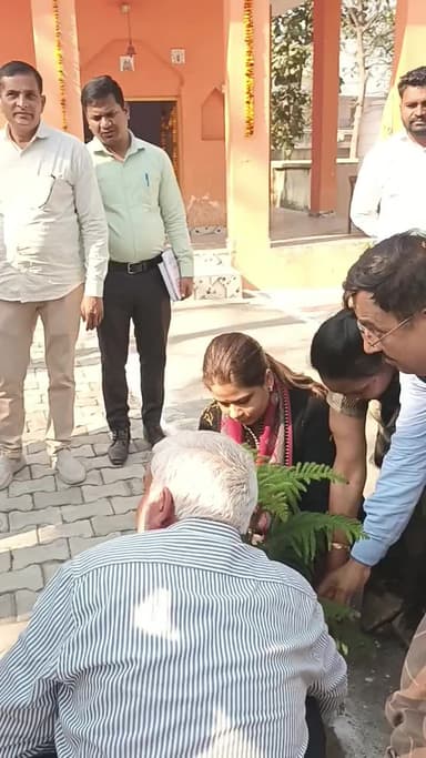 धामपुर: डीएम जसजीत कौर ने नहटौर में विदुर प्रेरणा कैंटीन, पार्क द्वार और स्वतंत्रता संग्राम सैनानी स्मारक स्थल का किया लोकार्पण