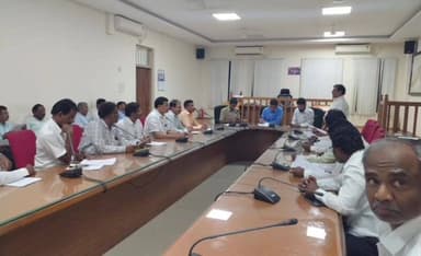 ಯಾದಗಿರಿ: ದ್ವಿತೀಯ ಪಿಯುಸಿ ಪರೀಕ್ಷೆ-1, ಸುಸೂತ್ರವಾಗಿ ನಡೆಸಲು ಸಕಲ ಸಿದ್ಧತೆ ಮಾಡಿಕೊಳ್ಳಿ
- ಜಿಲ್ಲಾಧಿಕಾರಿ ಹರ್ಷಲ್ ಭೋಯರ್ ಸೂಚನೆ