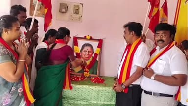 தூத்துக்குடி: அஞ்சலை அம்மாள் நினைவு நாள் பிரையண்ட் நகரில் அவரது திருஉருவப்படத்திற்கு தவெக மாநில துணைப் பொதுச் செயலாளர் சுபத்ரா முருகன் மாலை அணிவித்து மரியாதை